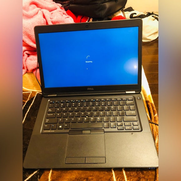 selling to buy Play Station anybody interested to exchnage or buy it ?? - Picture 1 of 2